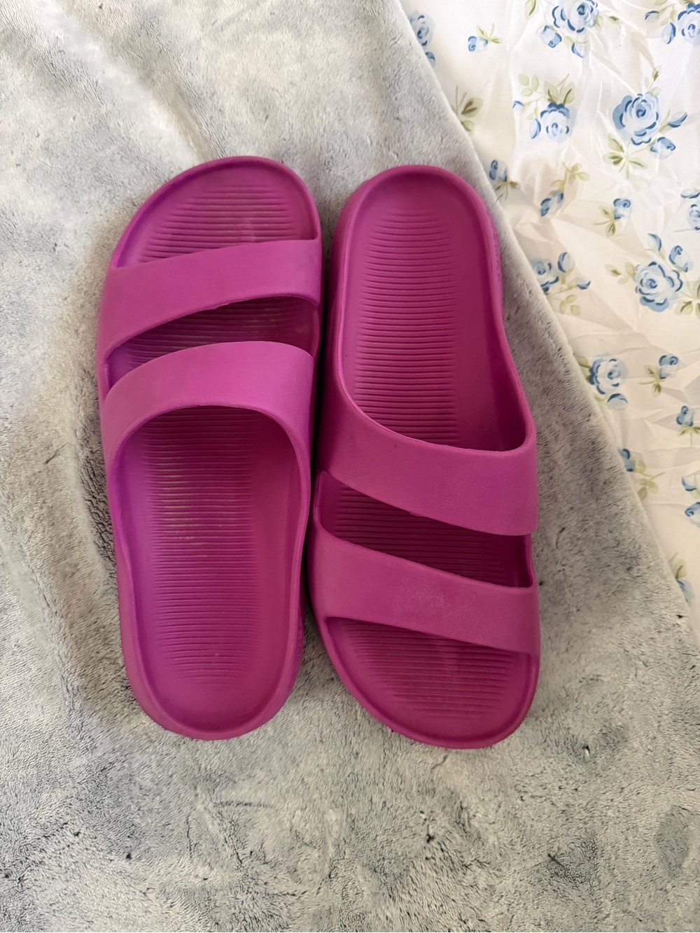 Bombas Magenta Double-Strap Slide Sandals